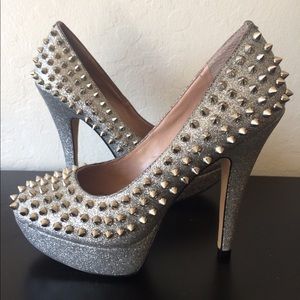 Vince Camuto Silver Spike Studded Heels 7B/37 NWT
